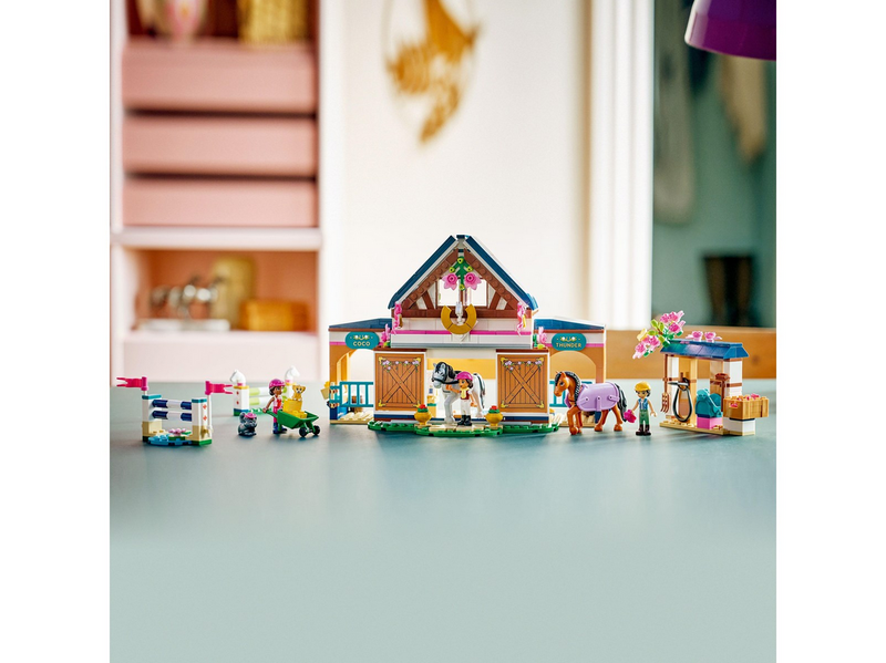 LEGO Friends 42688 Pferdestall und Reitschule
