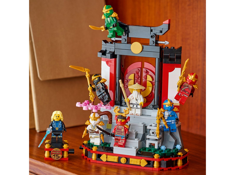 LEGO 15-jähriges Jubiläum: Ninja-Charaktere zum Ausstellen