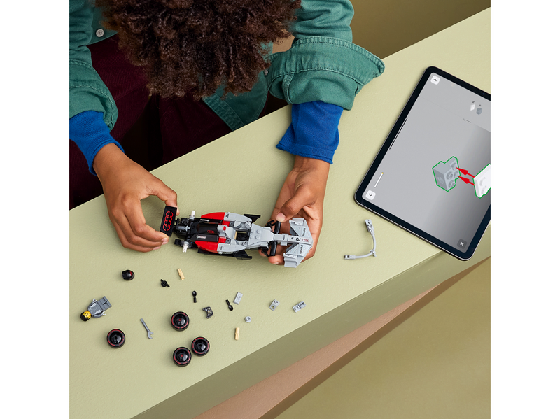 LEGO Speed Champions 77259 Audi Revolut F1® Team R26 Rennwagen