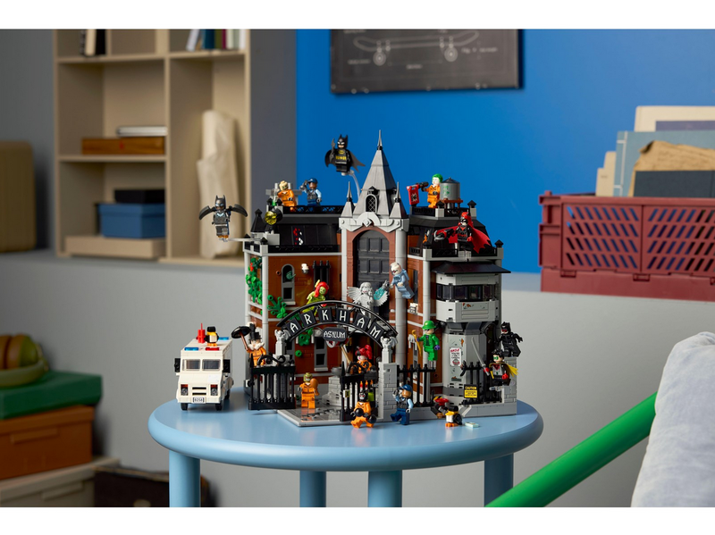 LEGO Super Heroes 76300 Arkham Asylum™