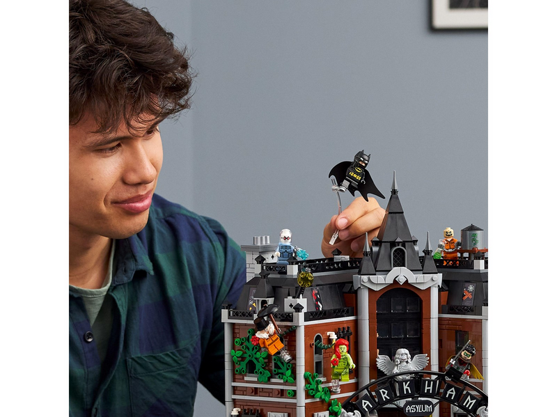 LEGO Super Heroes 76300 Arkham Asylum™