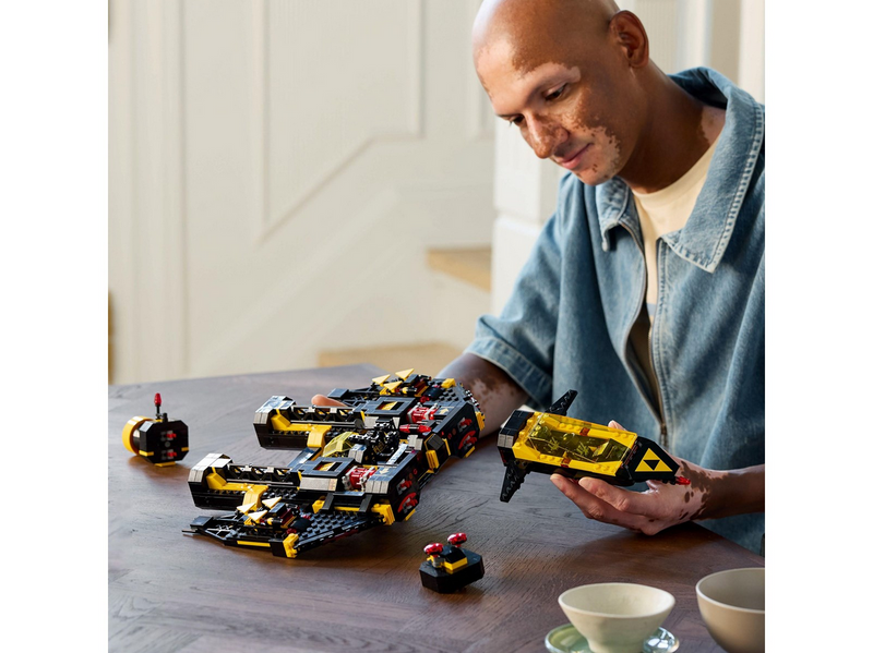 LEGO Icons 10355 Blacktron Renegade
