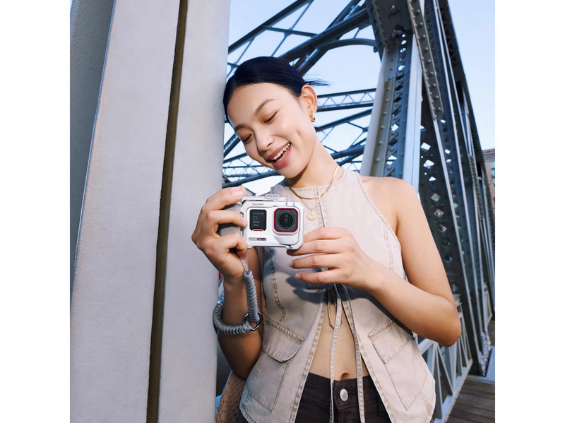 Insta360 Ace Pro 2 - Arctic White | Xplorer Bundle - Moonlight Silver