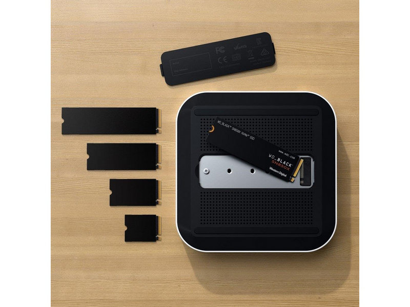 Satechi Thunderbolt 5 CubeDock with SSD Enclosure