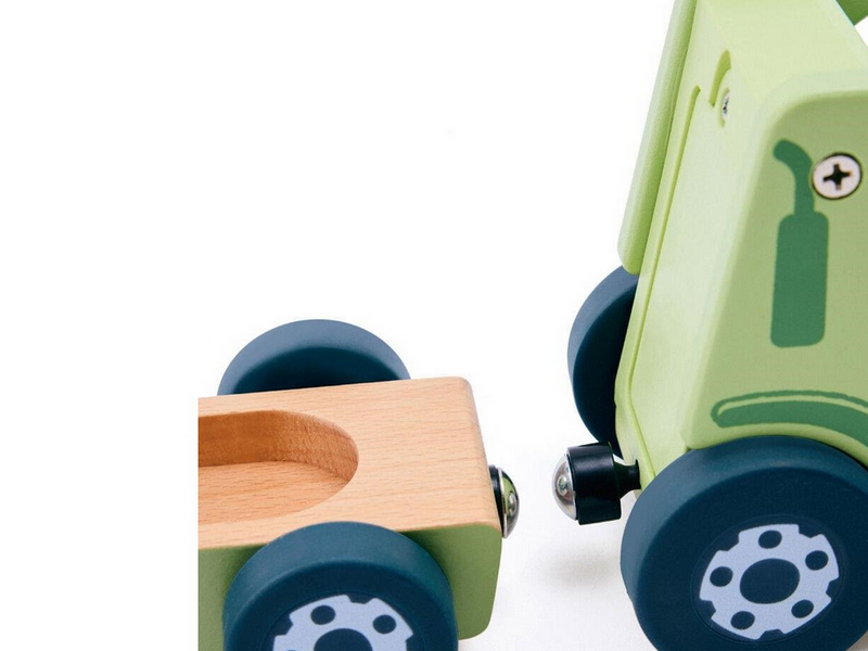 Hape The Rumbling Tractor With Sound