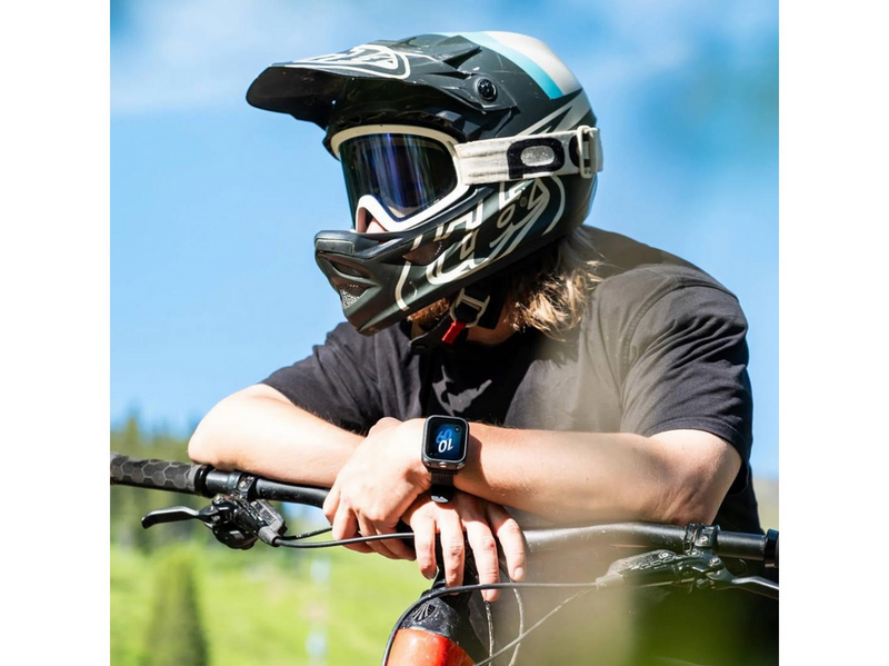 Insta360 GPS Preview Remote with Built-In Mic