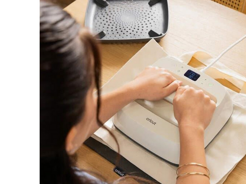 Cricut EasyPress™ SE – (23 x 23)+ Mat