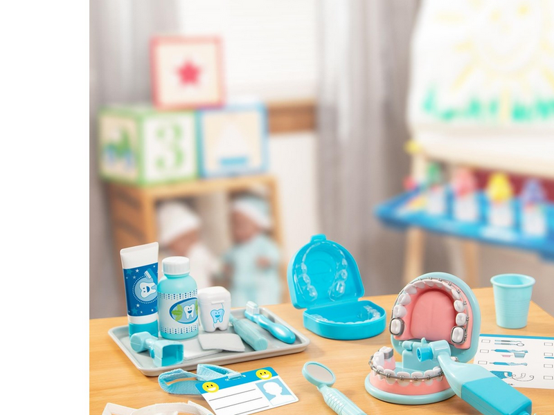 Melissa & Doug Super Smile Dentist Play Set