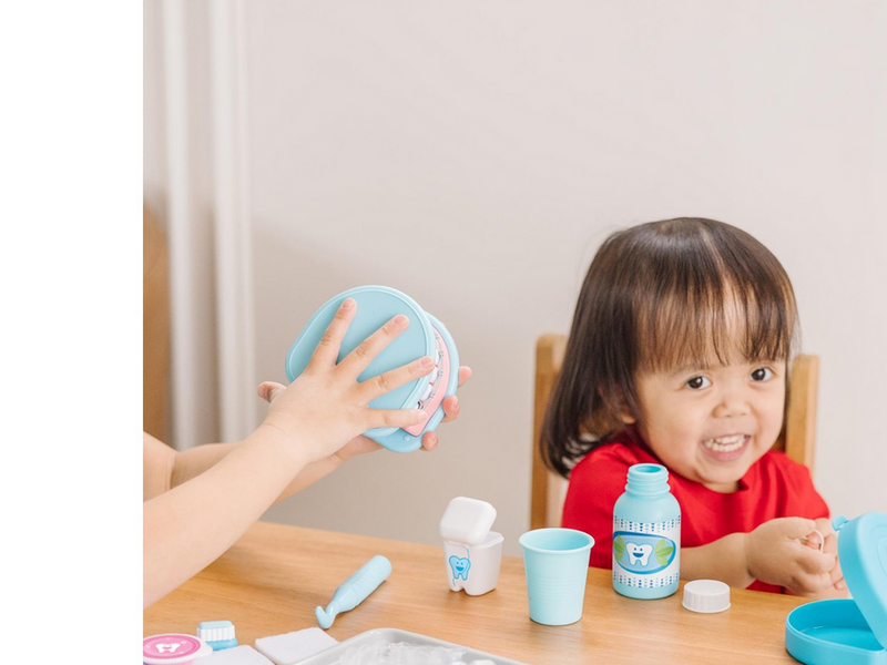 Melissa & Doug Super Smile Dentist Play Set
