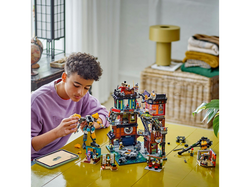 LEGO 71837 NINJAGO City Workshops