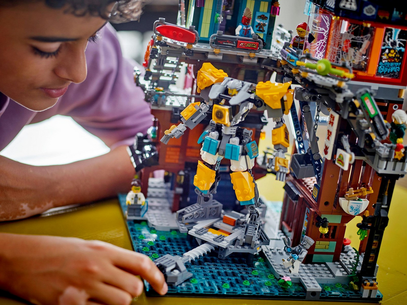 LEGO 71837 NINJAGO City Workshops