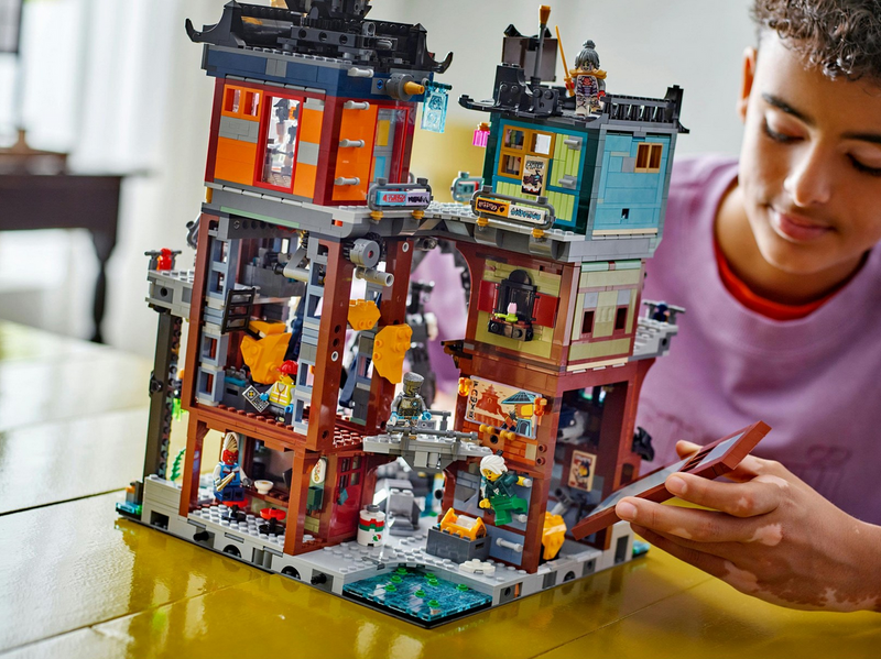 LEGO 71837 NINJAGO City Workshops