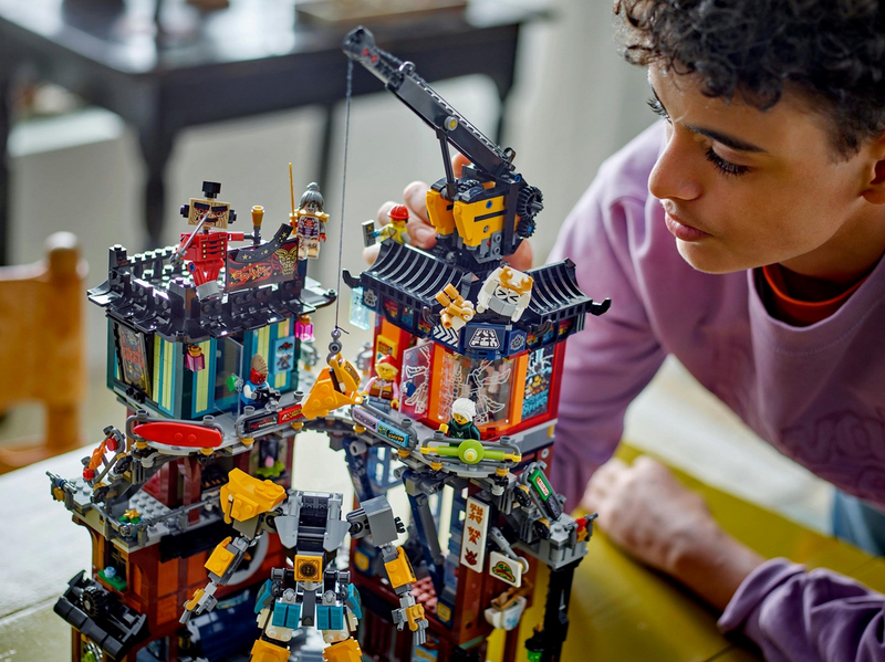 LEGO 71837 NINJAGO City Workshops