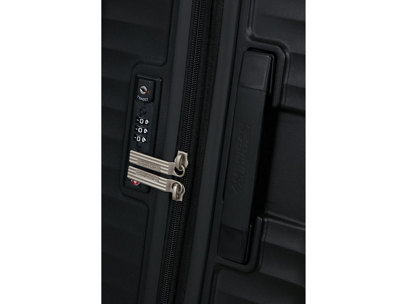 American Tourister Diablast - 68cm │ Black Code