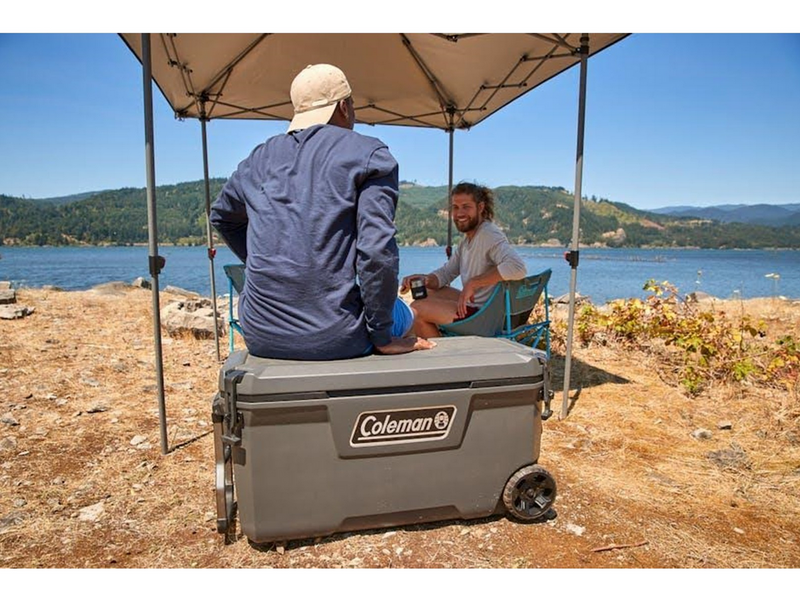 Coleman Convoy 100QT Kühlbox auf Rädern - 97L