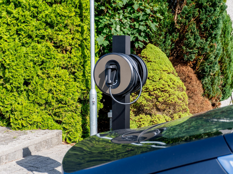 IQ-Plug IQ-home EV Charger 11kW – Type 2 Wallbox mit 5,5m integriertem Kabel – WiFi – Hergestellt in Dänemark