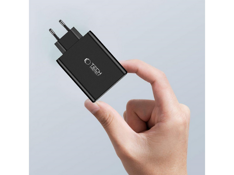 Tech-Protect NC100W-GAN GaN 3x USB-C PD 100W / USB-A QC 3.0 Charger - Black