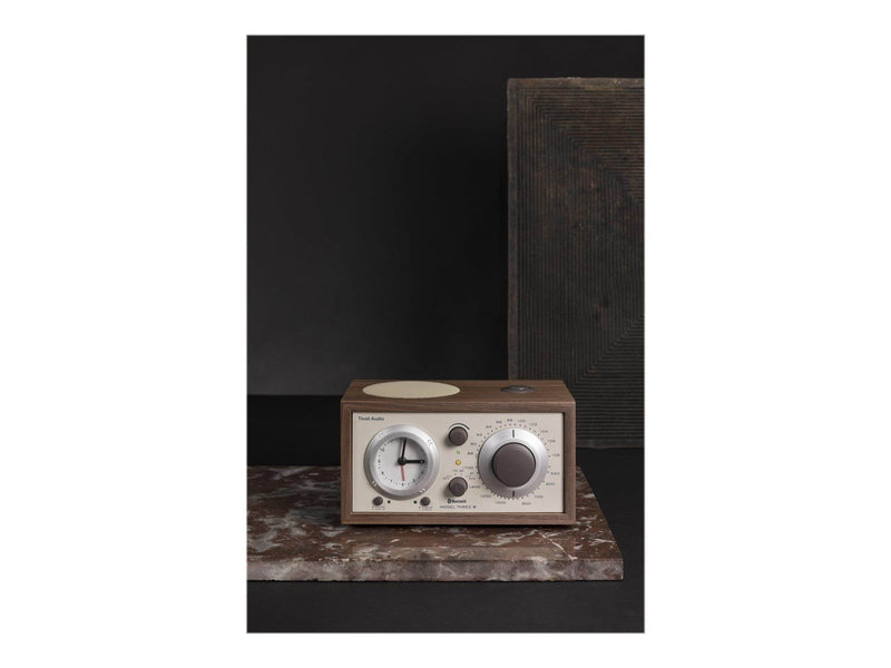 Tivoli Audio Model Three BT - AM/FM - Braun