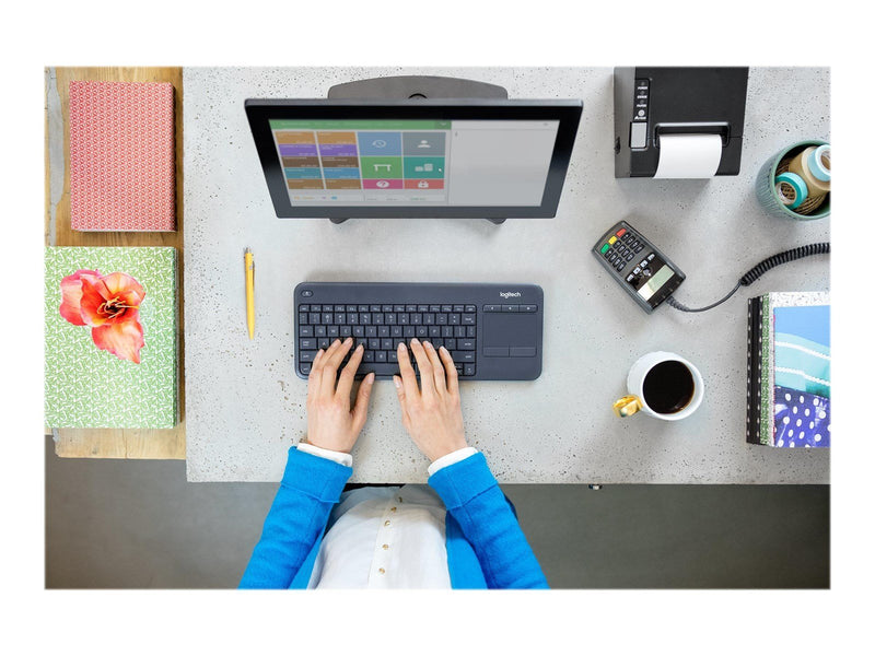 Logitech K400 Plus Ergonomic Wireless Touch - Tastaturen - Spanisch - Schwarz