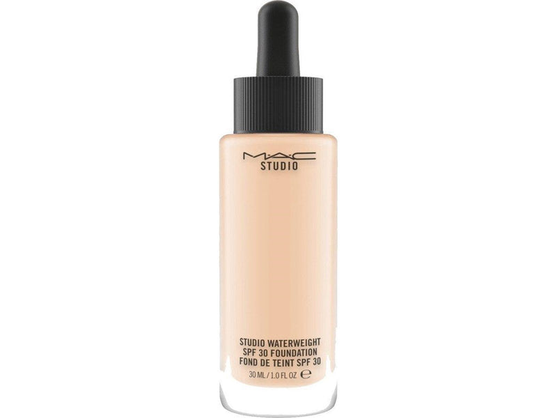 MAC Studio Waterweight SPF 30 / PA ++ Foundation NC15