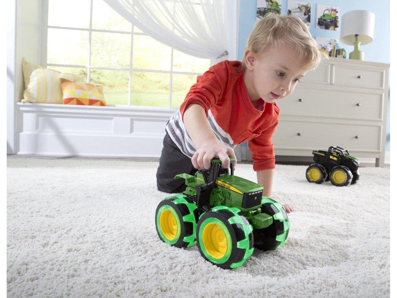 Tomy John Deere - Monster Treads Light Wheels Tractor