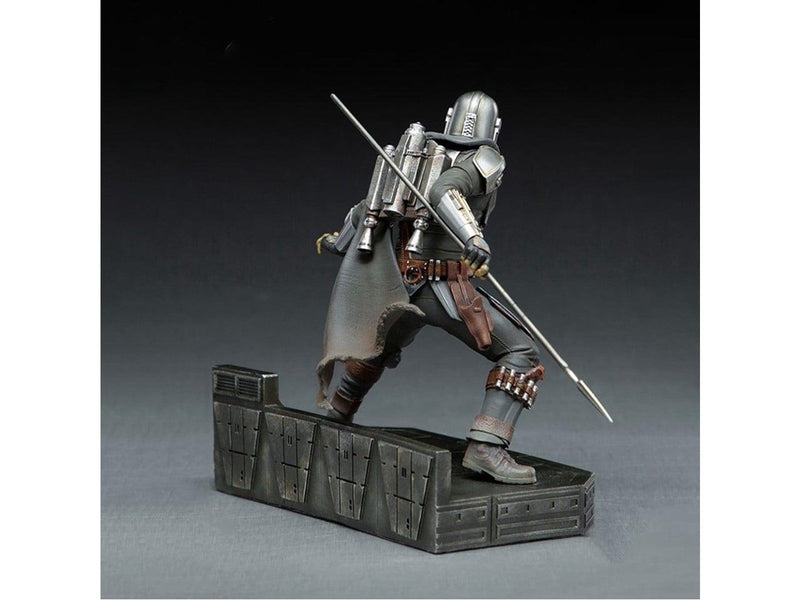 Iron Studios - The Mandalorian Statue