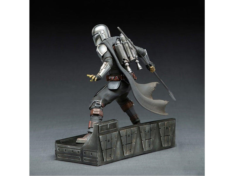 Iron Studios - The Mandalorian Statue