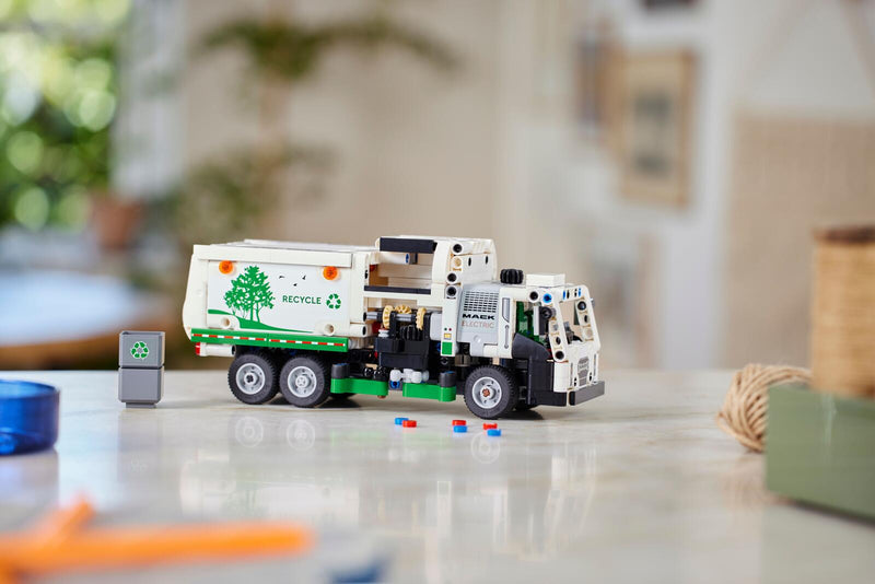 LEGO® Technic 42167 Mack® LR Electric Müllwagen