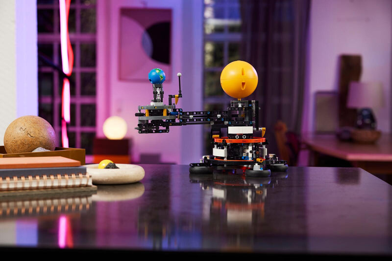 LEGO® Technic 42179 Sonne Erde Mond Modell