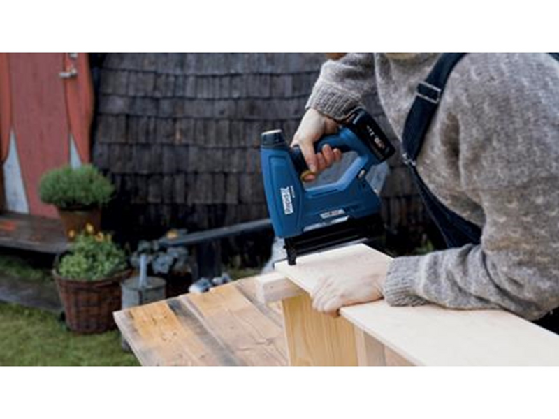 Rapid BTX606 Battery-powered staple gun for narrow crown staples 18V P4A