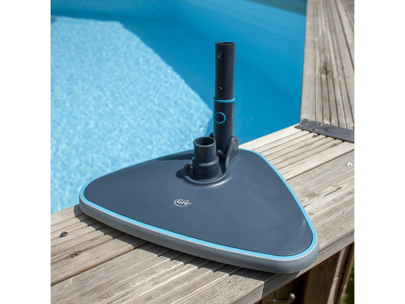 GRE Triangular vacuum head