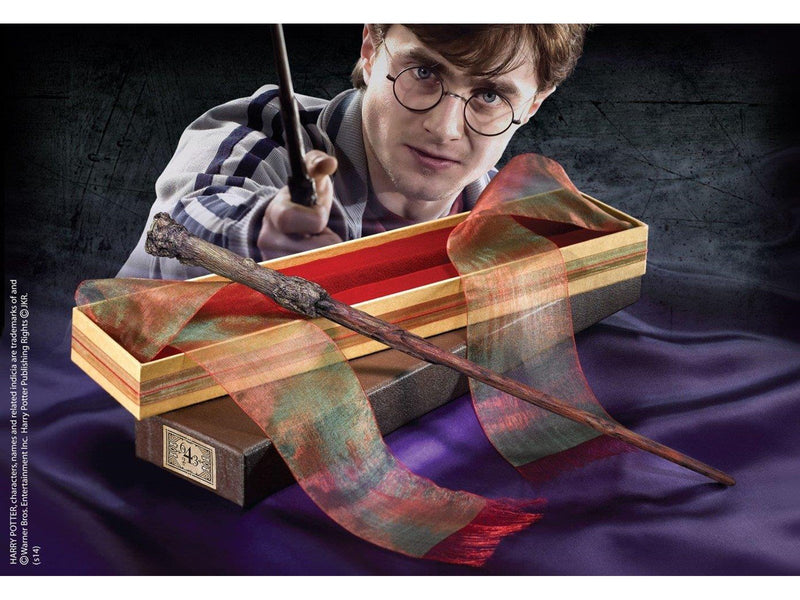 Harry Potter 's Wand in Ollivanders Box