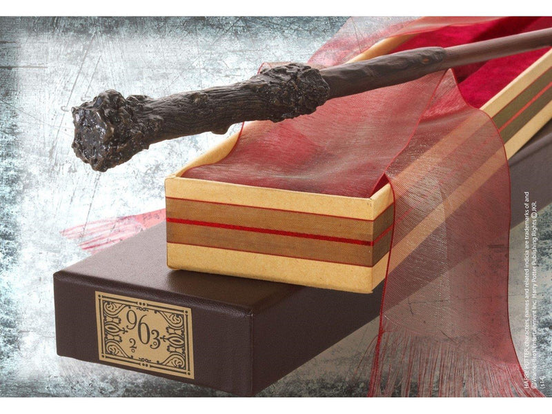 Harry Potter 's Wand in Ollivanders Box