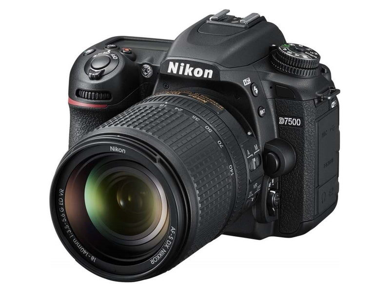 Nikon D7500 18-140mm VR