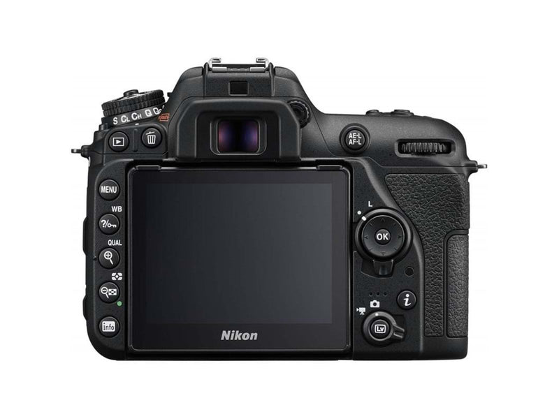 Nikon D7500 18-140mm VR