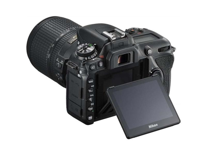 Nikon D7500 18-140mm VR
