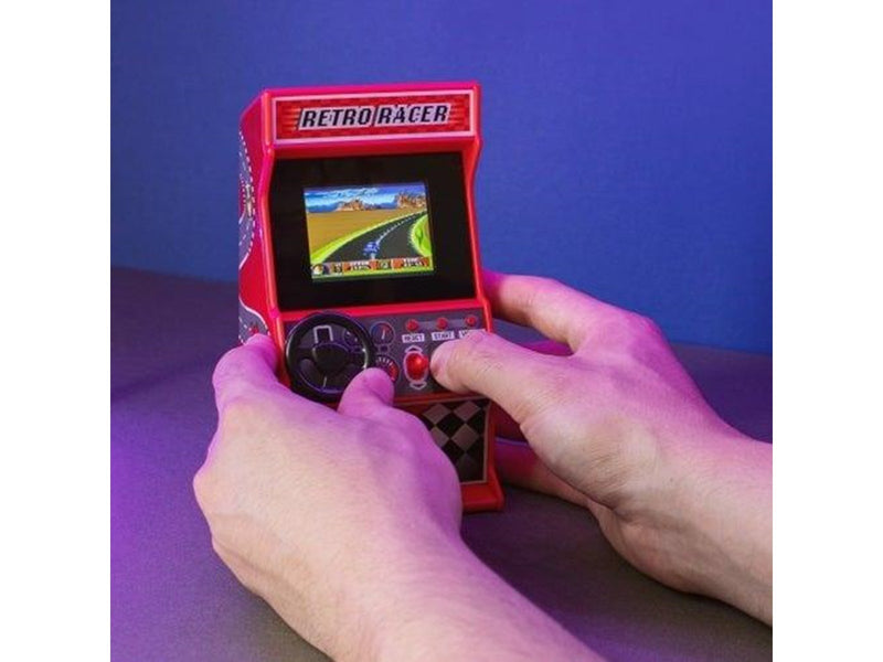 Thumbs Up! Retro Arcade Racing Game