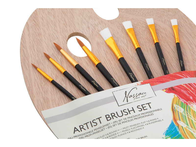 Nassau Wooden palette with 4 flat and 4 round  brushes