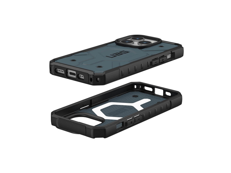 UAG Pathfinder MagSafe - cloud blue - iPhone 15 Pro