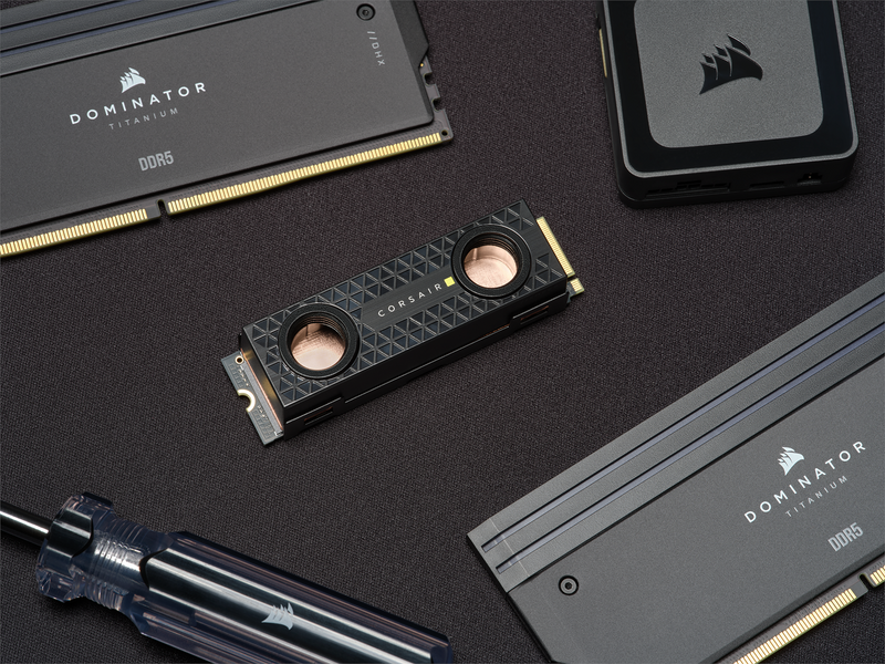 Corsair MP700 Pro HydroX SSD - 2TB - M.2 2280 - PCIe 5.0