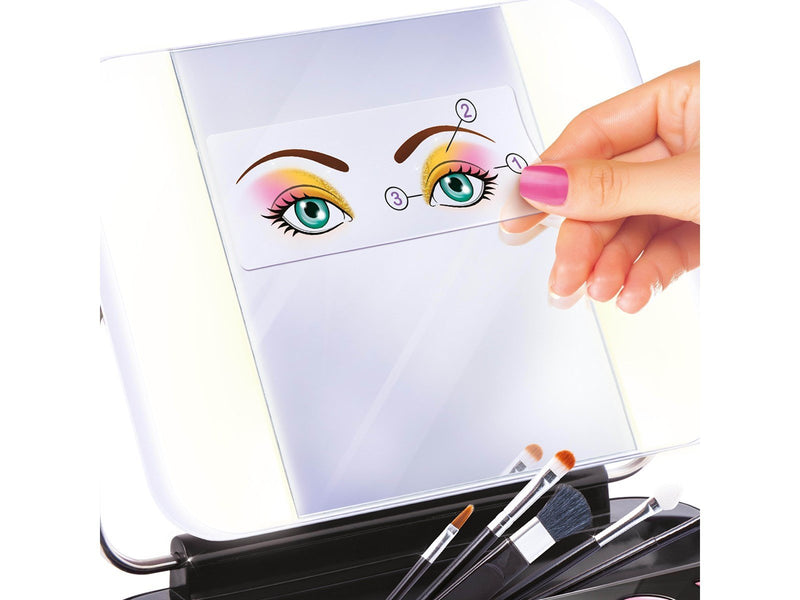 Style 4 Ever Make Up Led Case