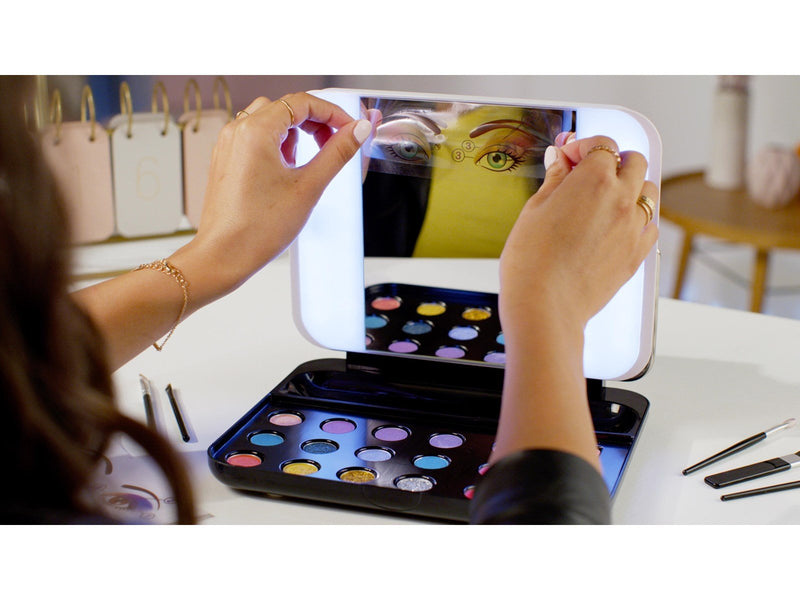 Style 4 Ever Make Up Led Case