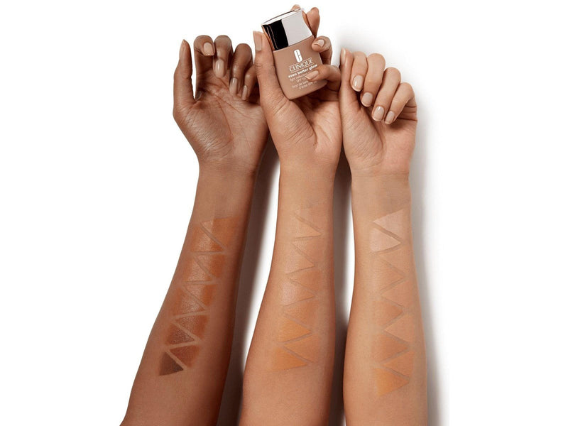 Clinique Even Better Glow Light Reflecting Makeup SPF15 30ml - No. 114 Golden
