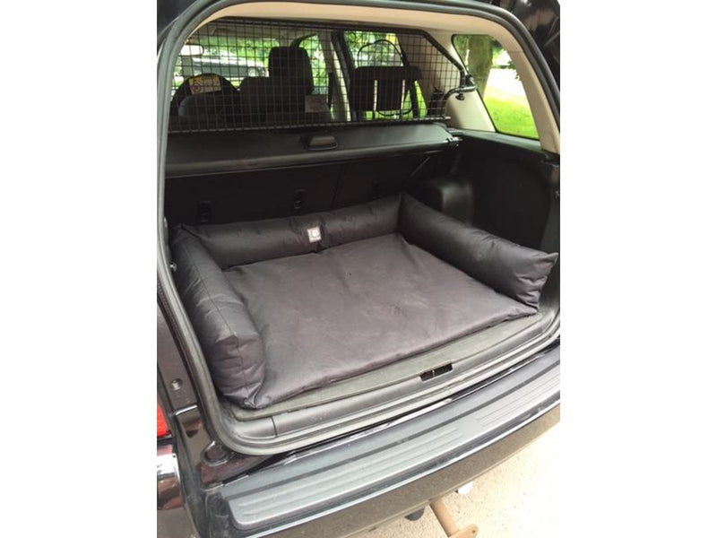 Danish Design Boot Bed 100 x 78 x 21 cm