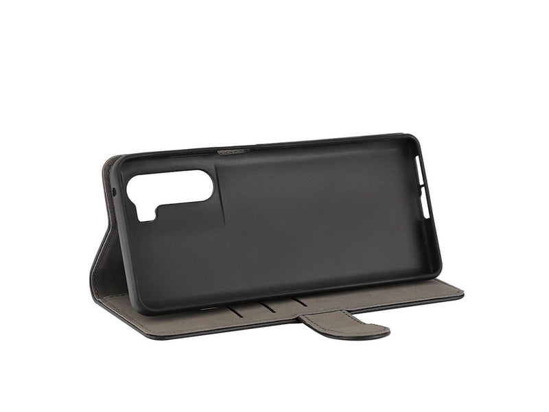 GEAR Wallet Case Black - Motorola Moto G200