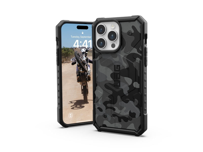 UAG Pathfinder SE MagSafe - midnight camo - iPhone 15 Pro Max