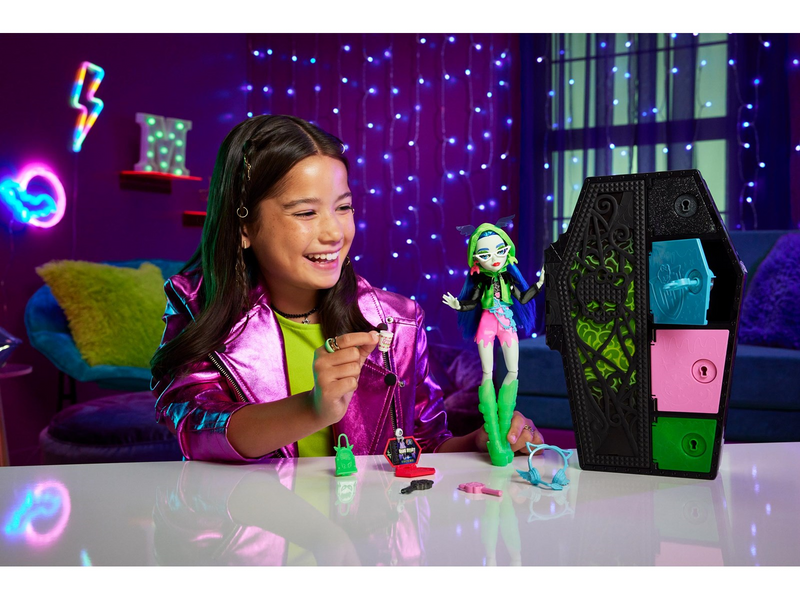 Monster High Skulltimate Secrets Ghoulia