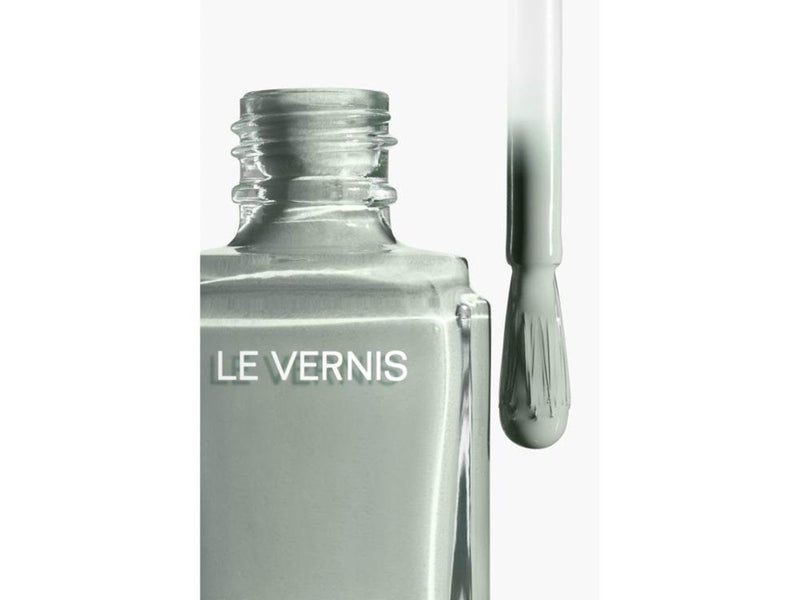 Chanel Le Vernis Nail Colour 131 Cavalier Seul 13ml