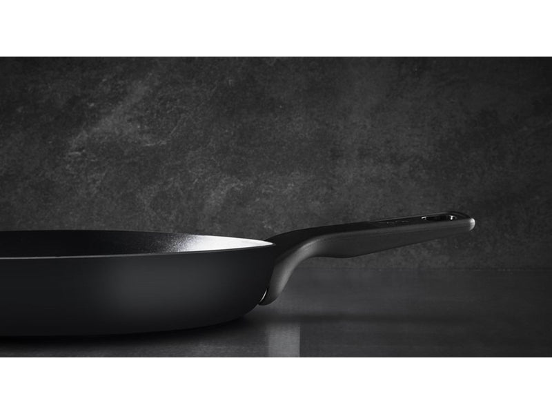 Tefal Hard titanium PRO Frypan 24 cm Black