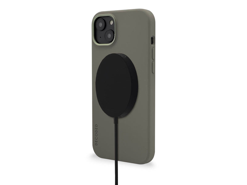 Decoded Silicone BackCover - olive - iPhone 14 Plus